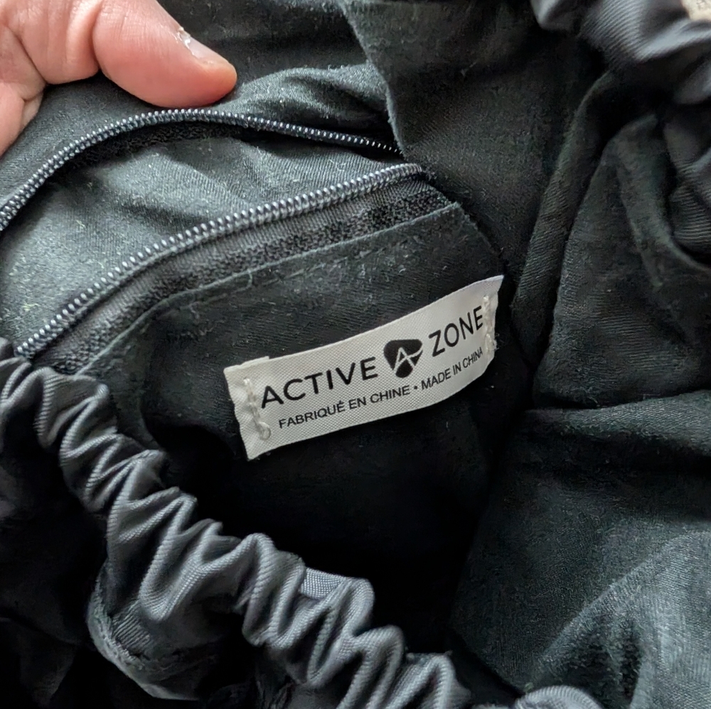 Stylish Black Drawstring Backpack - Picture 3 of 3